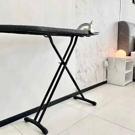 Urban Suites #Luxury Leisure #Infinity Pool #Local Neighbourhood #4Pax #2Br 2Bath #2King #Quality Well Maintained #Private Host Jelutong Bagian luar foto