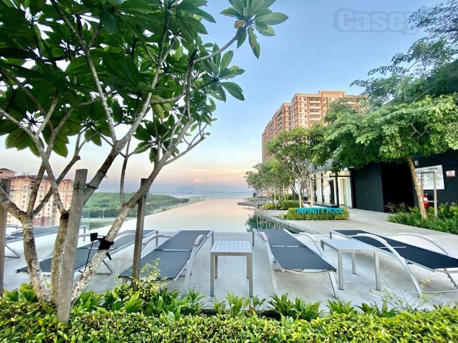 Urban #luxury Leisure #infinity Pool #local Neighbourhood #4pax #2br 2bath #2king #quality Well Maintained #private Host Jelutong