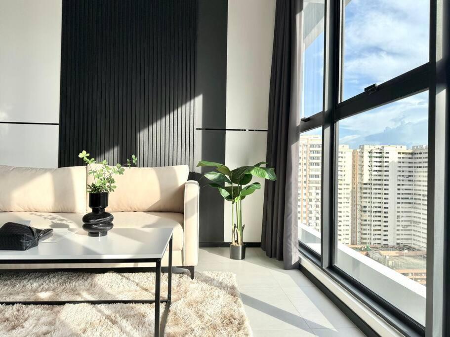 Urban #luxury Leisure #infinity Pool #local Neighbourhood #4pax #2br 2bath #2king #quality Well Maintained #private Host Apartment *