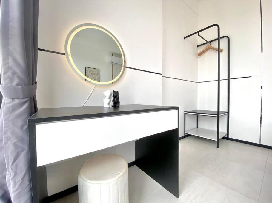 Urban #luxury Leisure #infinity Pool #local Neighbourhood #4pax #2br 2bath #2king #quality Well Maintained #private Host Jelutong